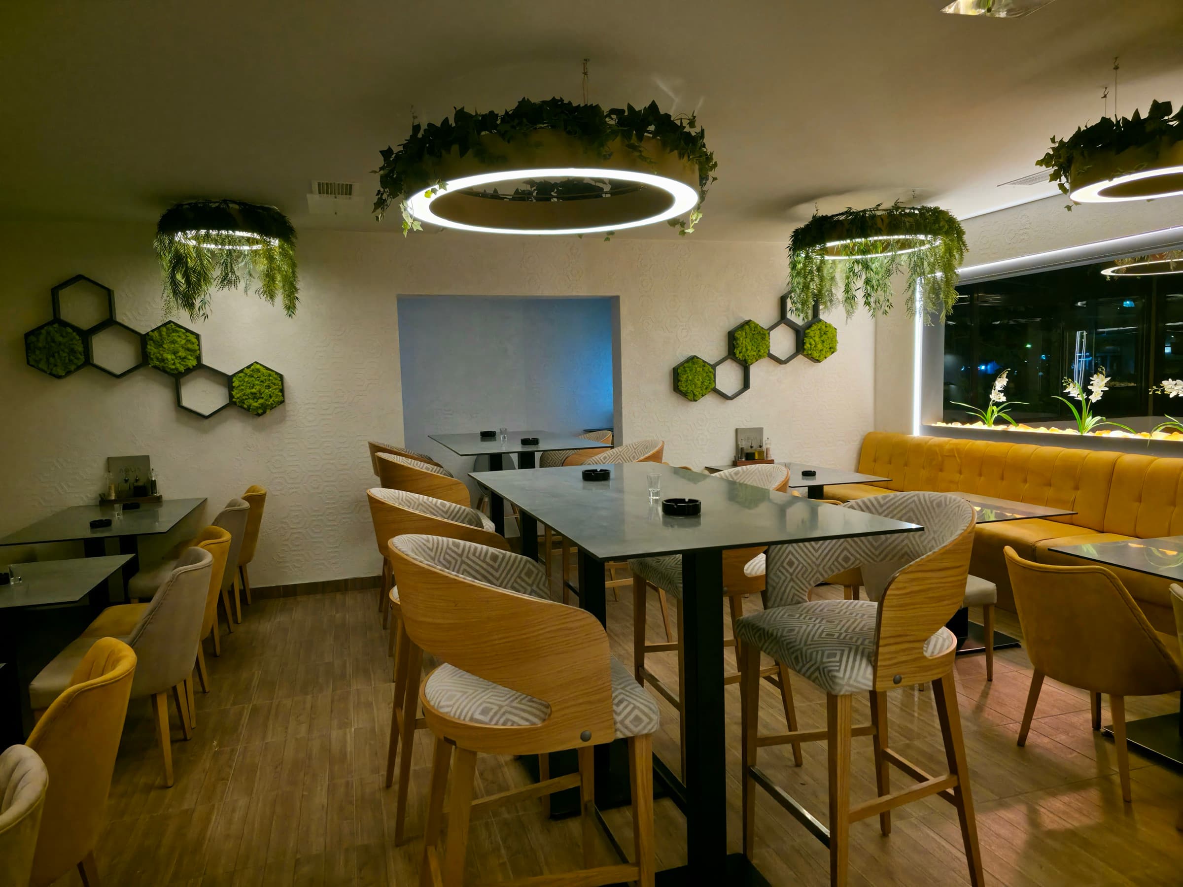 Prostor i ambijent Aqua Caffe & Restaurant
